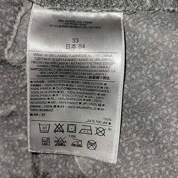 Gap Flat Front Prep Short, Size 33 - Picture 4 of 4